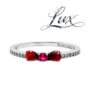 Pandora Disney Princess Snow White Bow Ring.